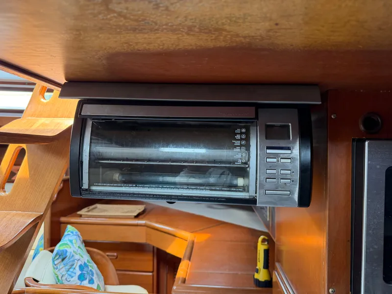 Slide: The Image of Tayana 48 CC 1995 - 23