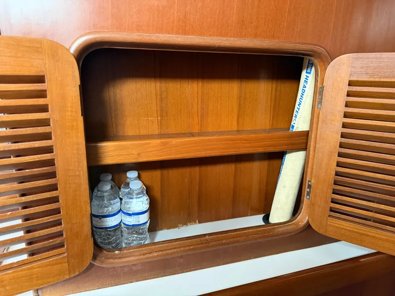 Slide: The Image of Tayana 48 CC 1995 - 28