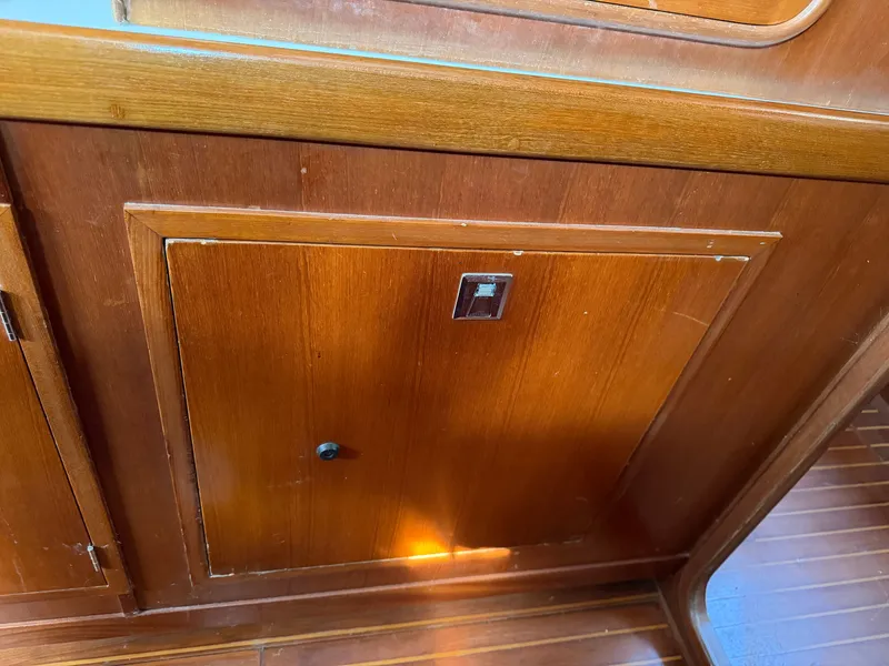 Slide: The Image of Tayana 48 CC 1995 - 29