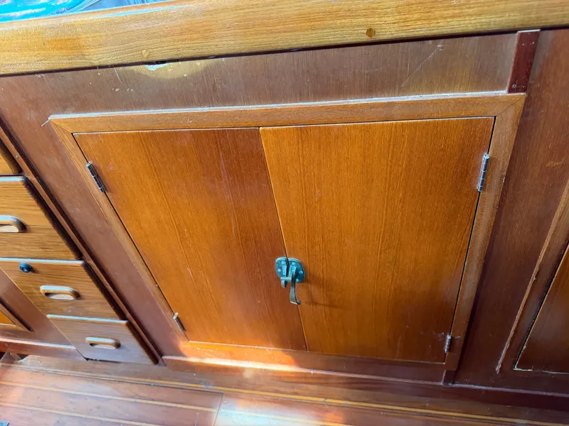 Slide: The Image of Tayana 48 CC 1995 - 30