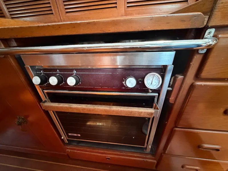 Slide: The Image of Tayana 48 CC 1995 - 35