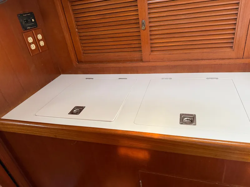 Slide: The Image of Tayana 48 CC 1995 - 40