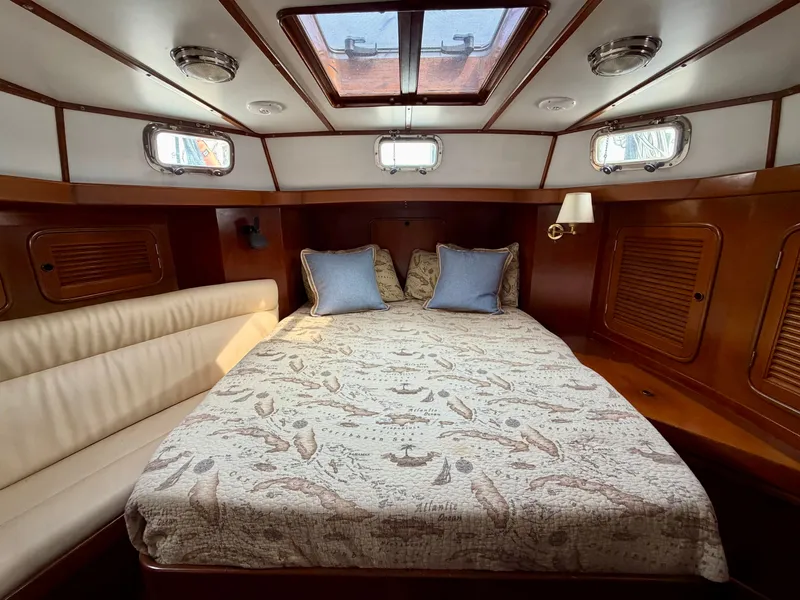 Slide: The Image of Tayana 48 CC 1995 - 44