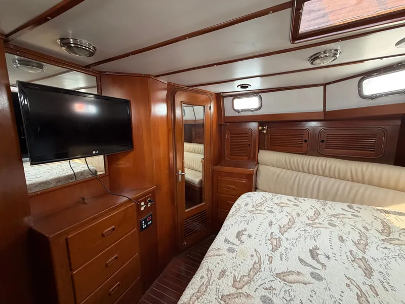 Slide: The Image of Tayana 48 CC 1995 - 45