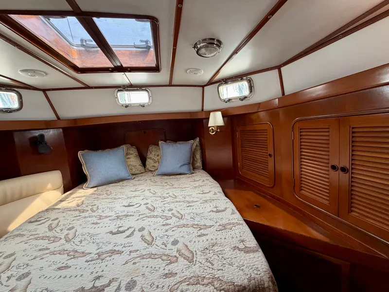 Slide: The Image of Tayana 48 CC 1995 - 47