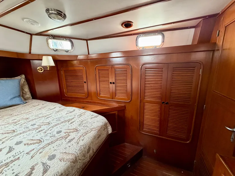 Slide: The Image of Tayana 48 CC 1995 - 48