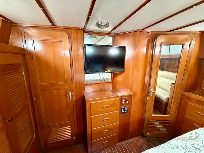 Slide: The Image of Tayana 48 CC 1995 - 49