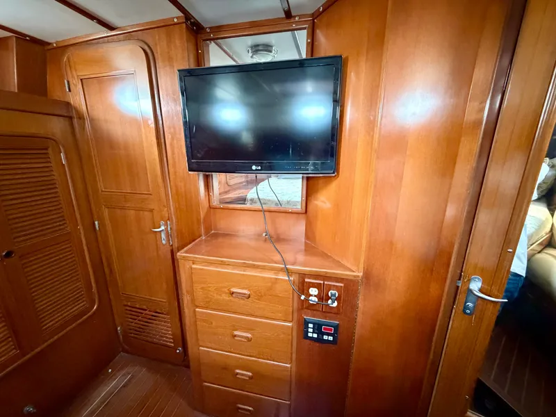 Slide: The Image of Tayana 48 CC 1995 - 50