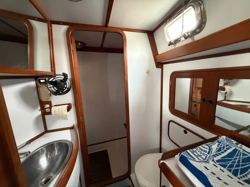 Slide: The Image of Tayana 48 CC 1995 - 52