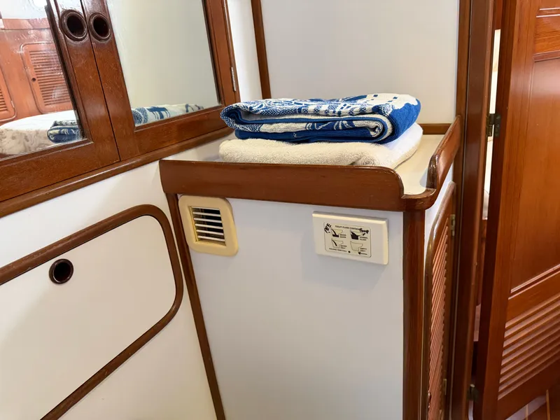 Slide: The Image of Tayana 48 CC 1995 - 55