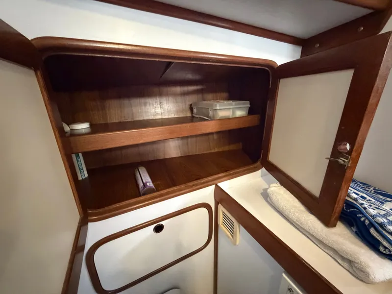 Slide: The Image of Tayana 48 CC 1995 - 60