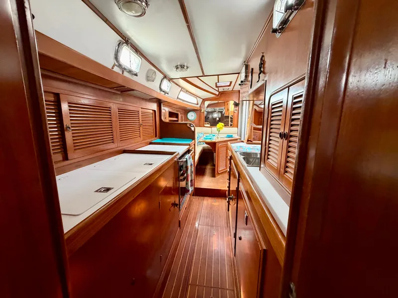 Slide: The Image of Tayana 48 CC 1995 - 62