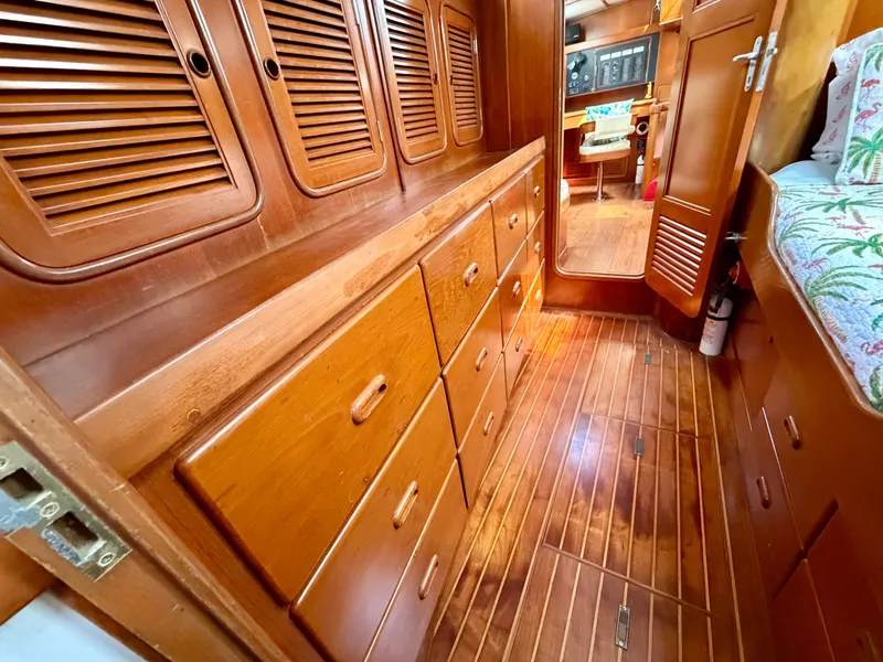 Slide: The Image of Tayana 48 CC 1995 - 67