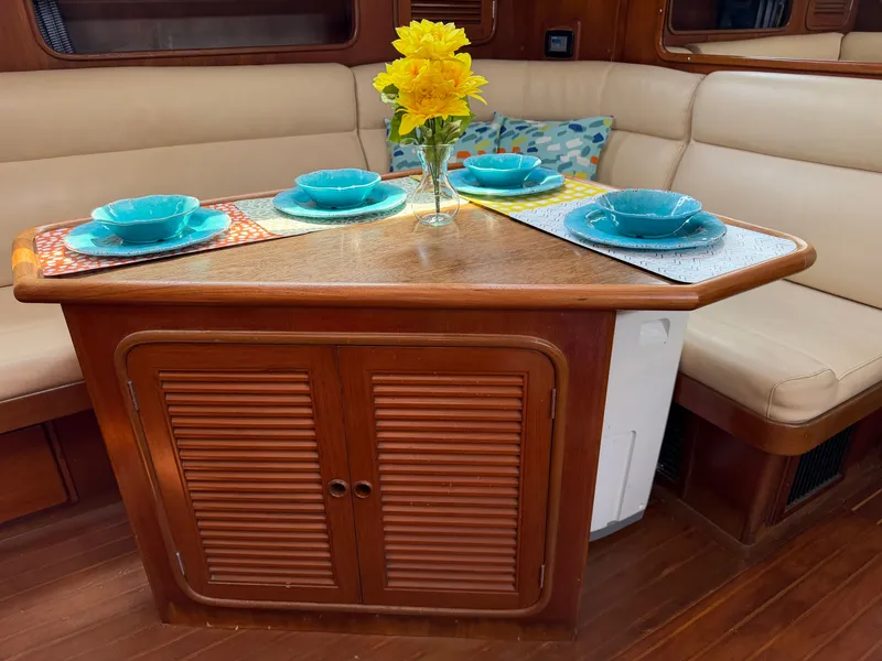 Slide: The Image of Tayana 48 CC 1995 - 7