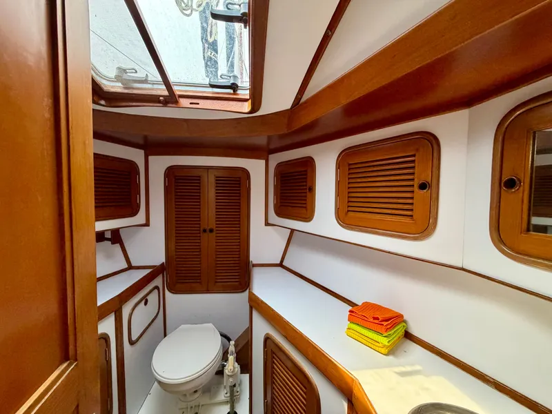 Slide: The Image of Tayana 48 CC 1995 - 71