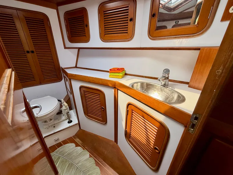 Slide: The Image of Tayana 48 CC 1995 - 72