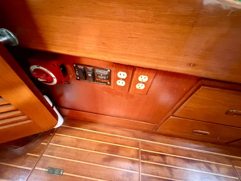 Slide: The Image of Tayana 48 CC 1995 - 78