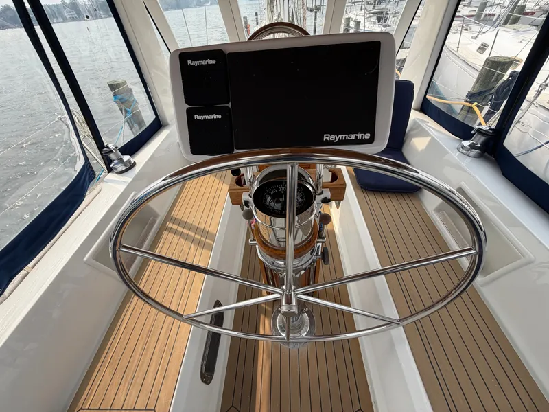 Slide: The Image of Tayana 48 CC 1995 - 87