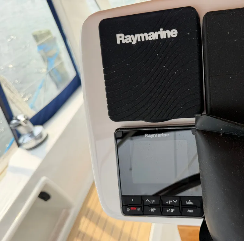 Slide: The Image of Tayana 48 CC 1995 - 91