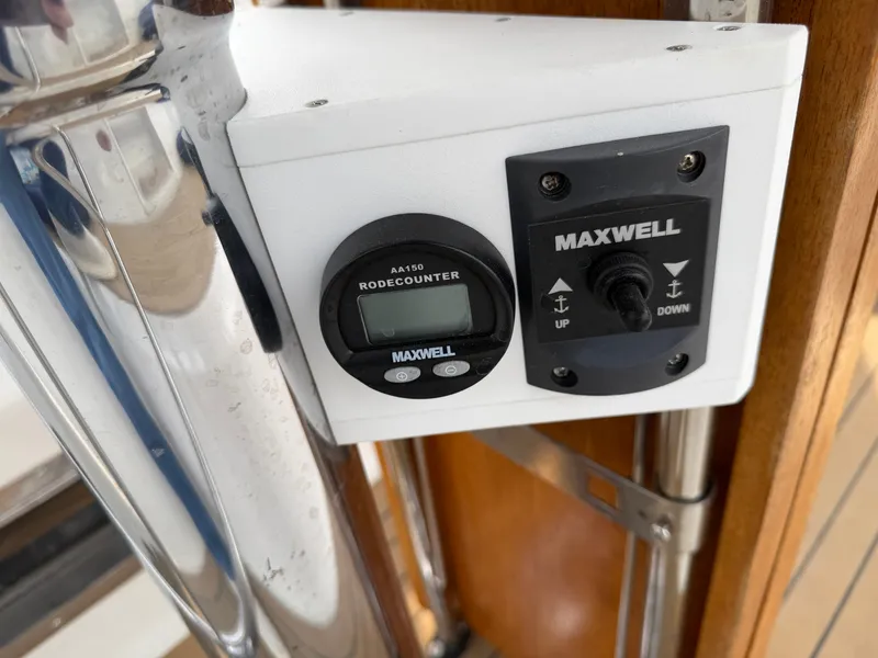 Slide: The Image of Tayana 48 CC 1995 - 92