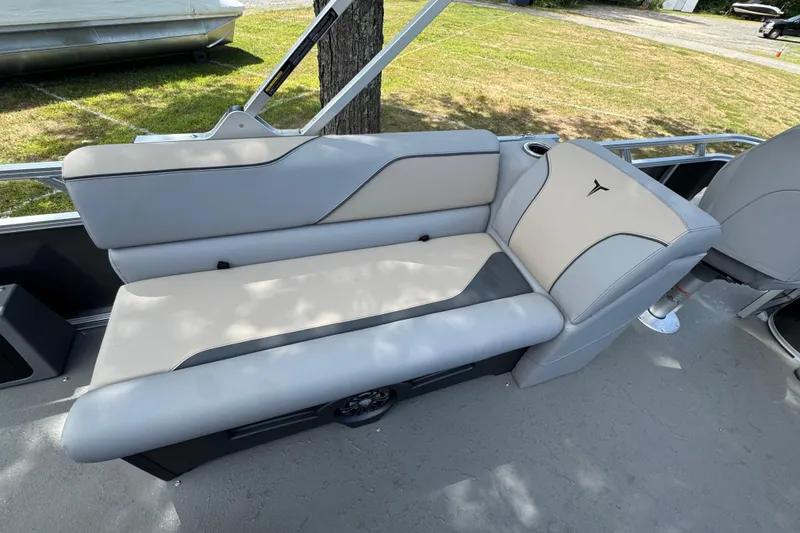 Slide: The Image of 2026 Tahoe Pontoon Sport 85 Center Console Fish 23, featuring sleek seating design. - 10