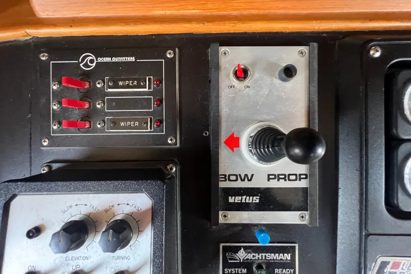 Slide: The Image of Hans Christian INDEPENDENCE 45 TRAWLER 1989 - 109