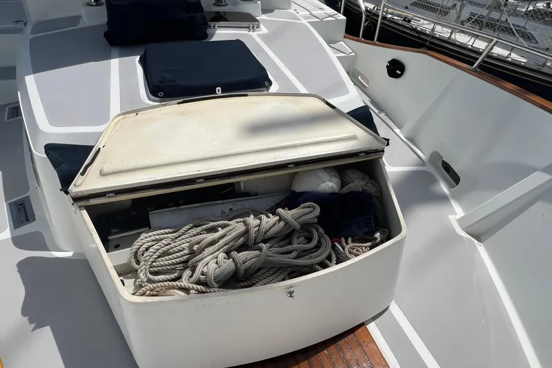 Slide: The Image of 1989 Hans Christian INDEPENDENCE 45 TRAWLER deck with windows and bell. - 30