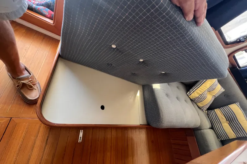 Slide: The Image of Stainless steel oven in 1989 Hans Christian INDEPENDENCE 45 TRAWLER kitchen. - 67