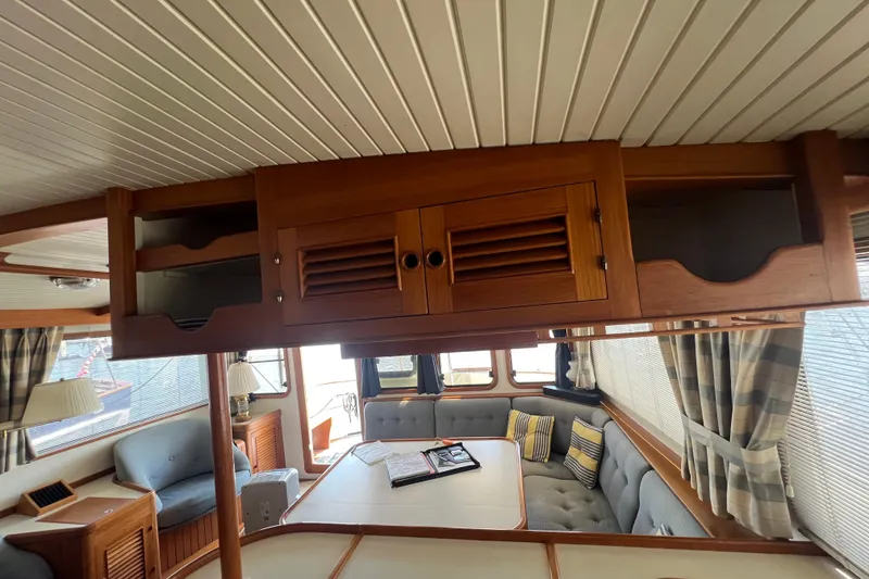 Slide: The Image of Hans Christian INDEPENDENCE 45 TRAWLER 1989 - 82