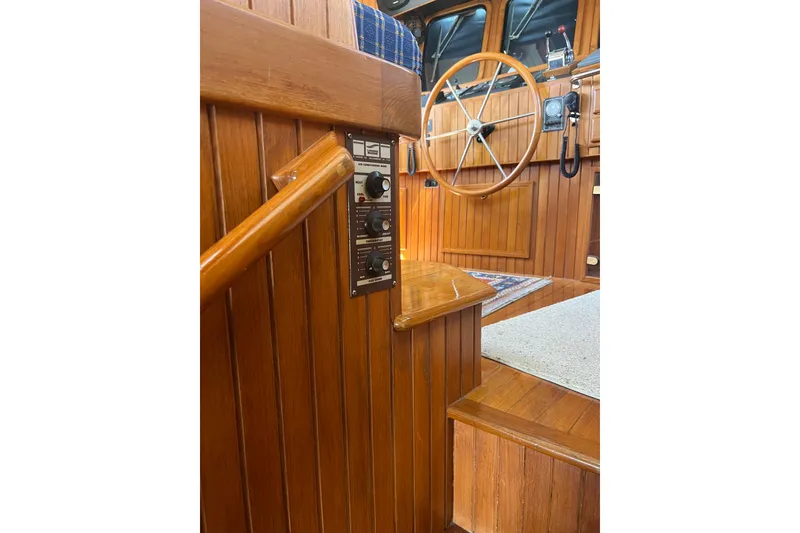 Slide: The Image of Raytheon ST60 wind gauge on 1989 Hans Christian INDEPENDENCE 45 TRAWLER, displaying 2.6 knots. - 88