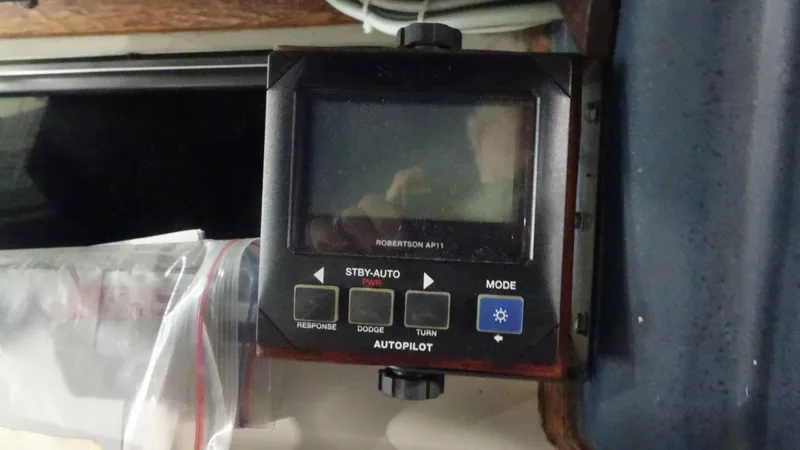 Slide: The Image of Robertson AP11 autopilot on 1987 Sea Ray 340 Sundancer. - 14