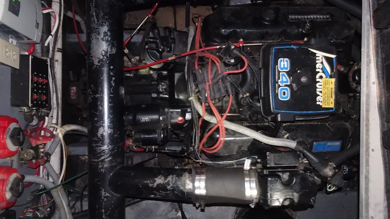 Slide: The Image of Engine compartment of a 1987 Sea Ray 340 Sundancer boat. - 28