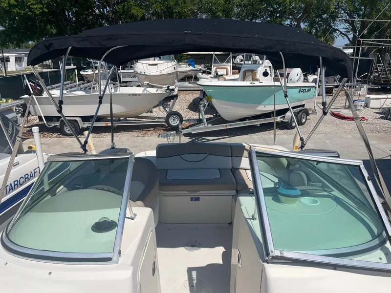 Slide: The Image of Sea Ray Sundeck 200 2003 - 2