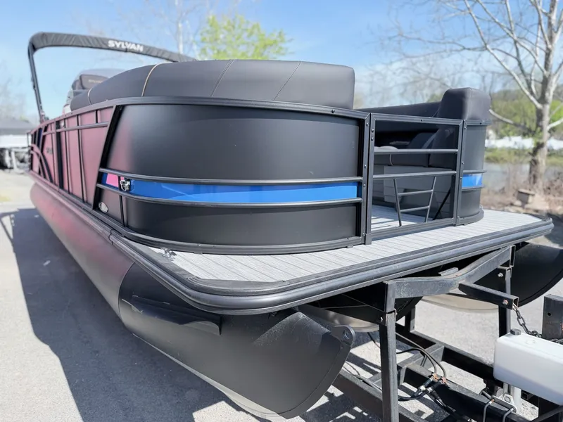Slide: The Image of Sylvan X5 DLZ DH BAR 2026 - 31
