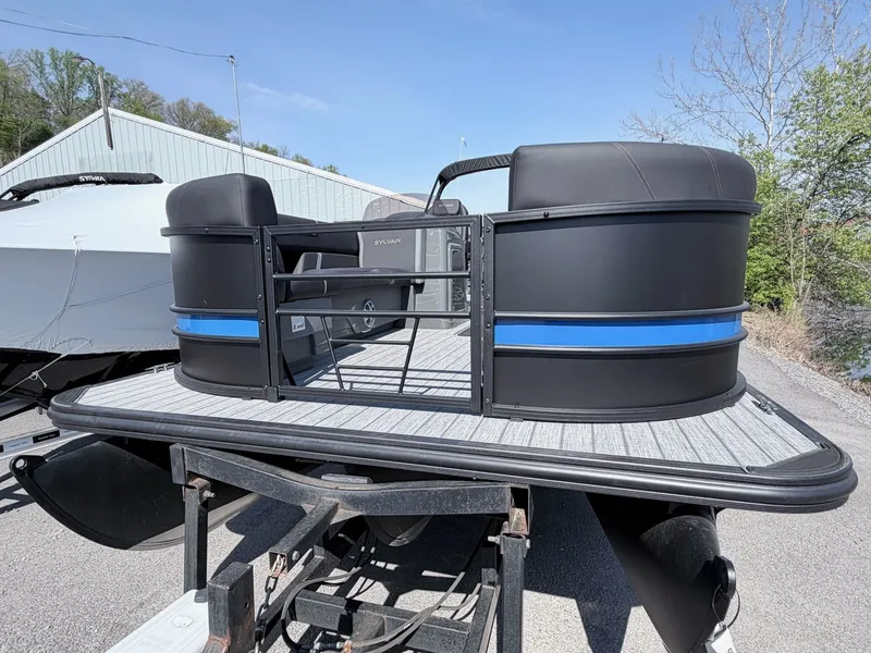 Slide: The Image of Sylvan X5 DLZ DH BAR 2026 - 5
