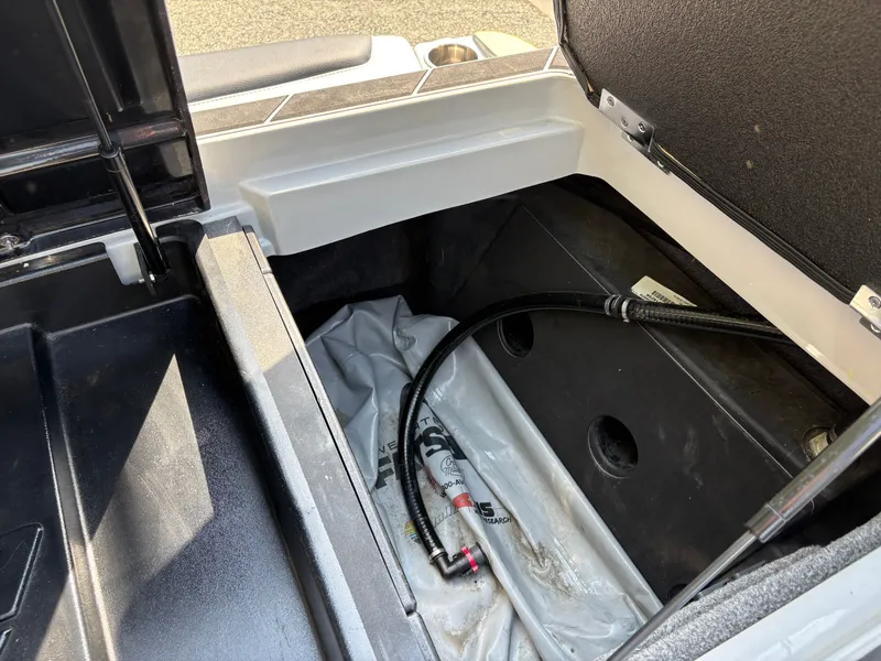 Slide: The Image of Malibu Wakesetter 22 LSV 2023 - 11