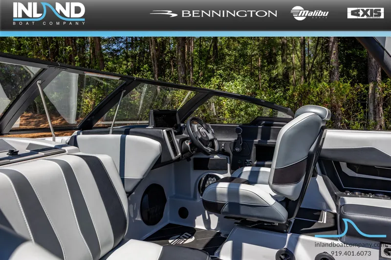 Slide: The Image of Malibu Wakesetter 22 LSV 2023 - 24