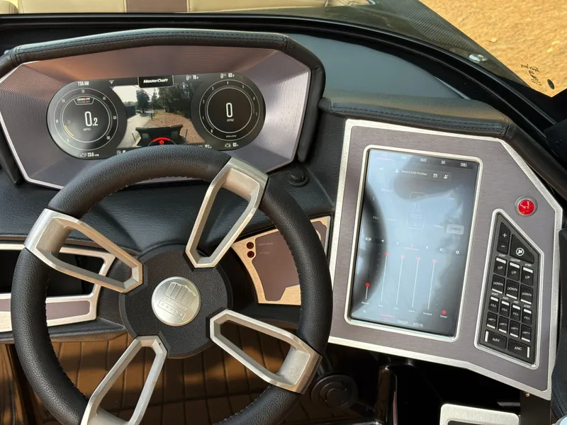 Slide: The Image of MasterCraft X24 2024 - 12