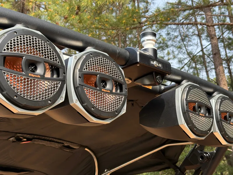 Slide: The Image of MasterCraft X24 2024 - 15