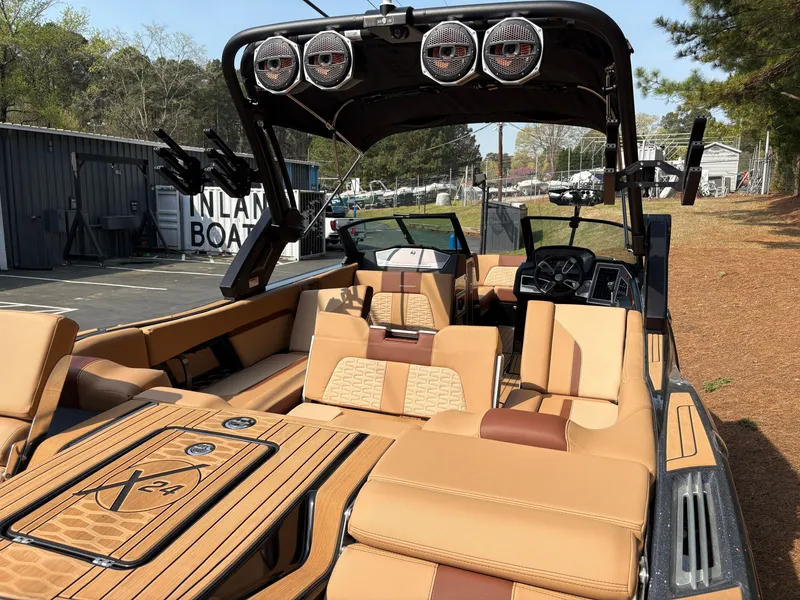 Slide: The Image of MasterCraft X24 2024 - 18