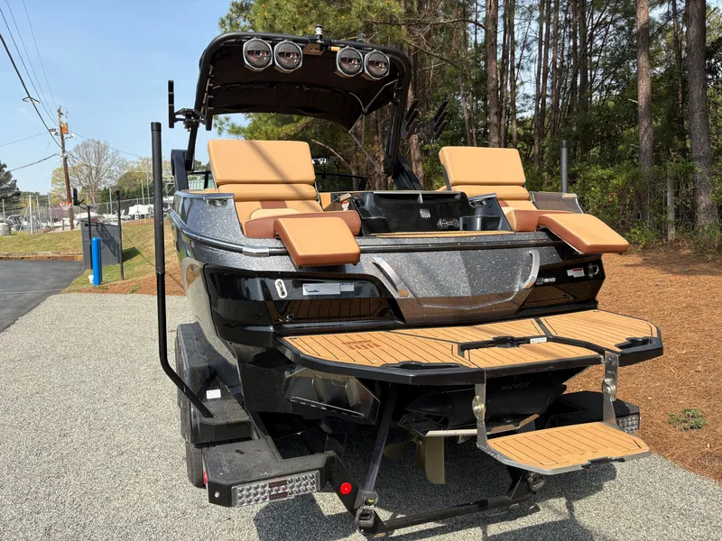 Slide: The Image of MasterCraft X24 2024 - 20