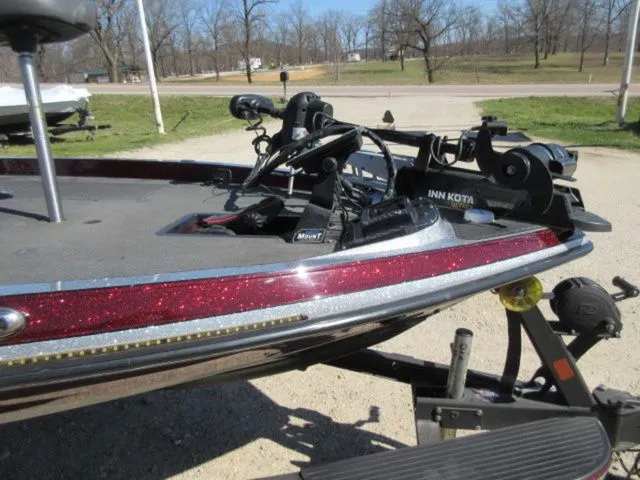 Slide: The Image of Ranger Z520C / Evinrude 250 / Warranty / Locators / Troll 2015 - 11