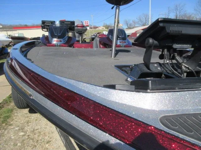 Slide: The Image of Ranger Z520C / Evinrude 250 / Warranty / Locators / Troll 2015 - 12