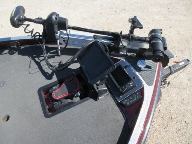 Slide: The Image of Ranger Z520C / Evinrude 250 / Warranty / Locators / Troll 2015 - 3