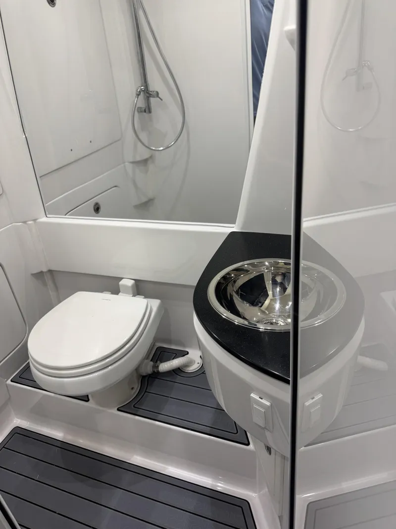 Slide: The Image of Nor-Tech 452 Super Fish 2026 - 11