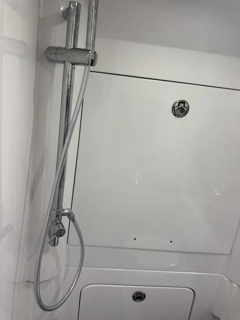 Slide: The Image of Nor-Tech 452 Super Fish 2026 - 12