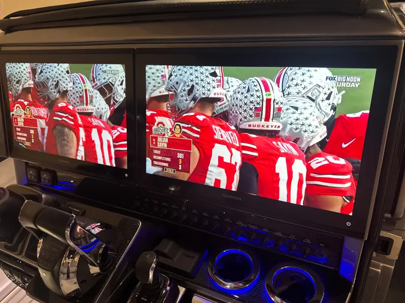 Slide: The Image of Nor-Tech 452 Super Fish 2026 - 15