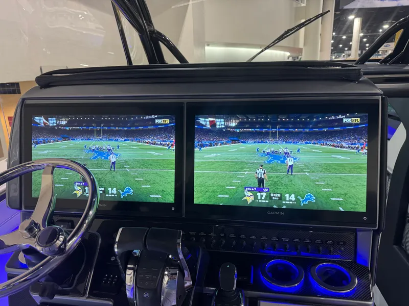 Slide: The Image of Nor-Tech 452 Super Fish 2026 - 26