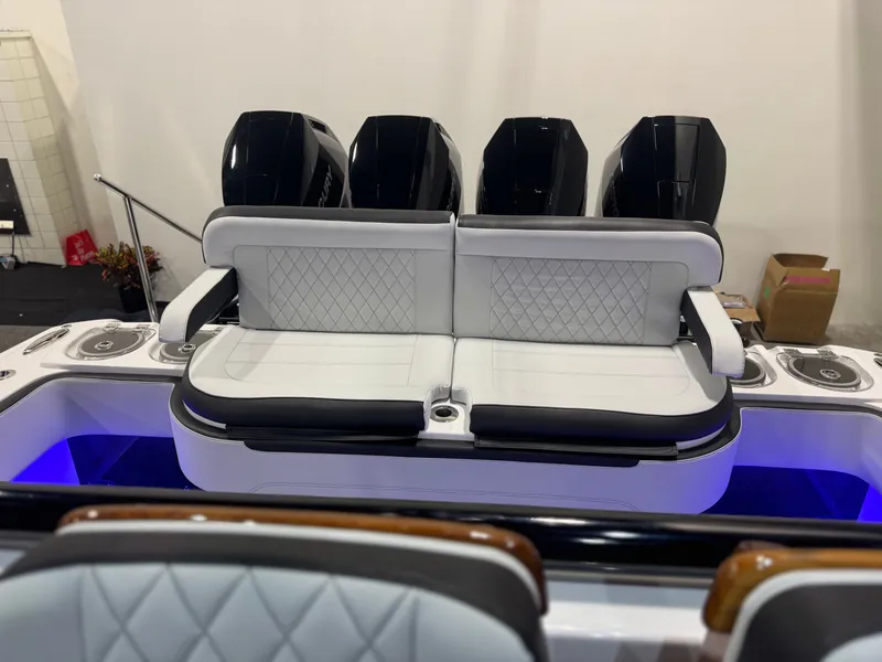 Slide: The Image of Nor-Tech 452 Super Fish 2026 - 4