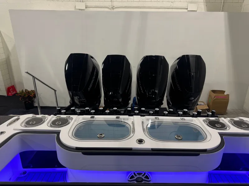 Slide: The Image of Nor-Tech 452 Super Fish 2026 - 5